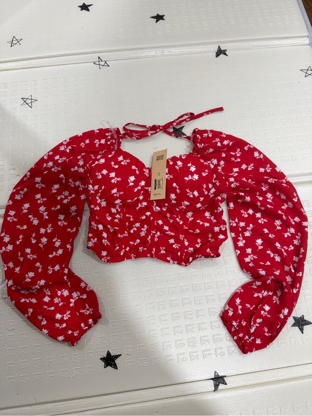 Red Floral Puff-Sleeve Crop Top with Tie Neck